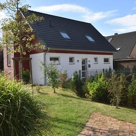 Spacious Holiday In Borgerende-rethwisch With Garden Holiday home Boergerende-Rethwisch