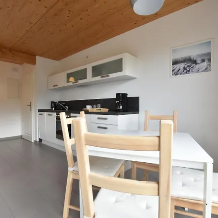 Spacious Holiday In Borgerende-rethwisch With Garden * Boergerende-Rethwisch