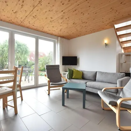 Spacious Holiday In Borgerende-rethwisch With Garden Holiday home