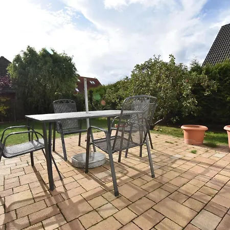 Holiday home Spacious Holiday In Borgerende-rethwisch With Garden Boergerende-Rethwisch